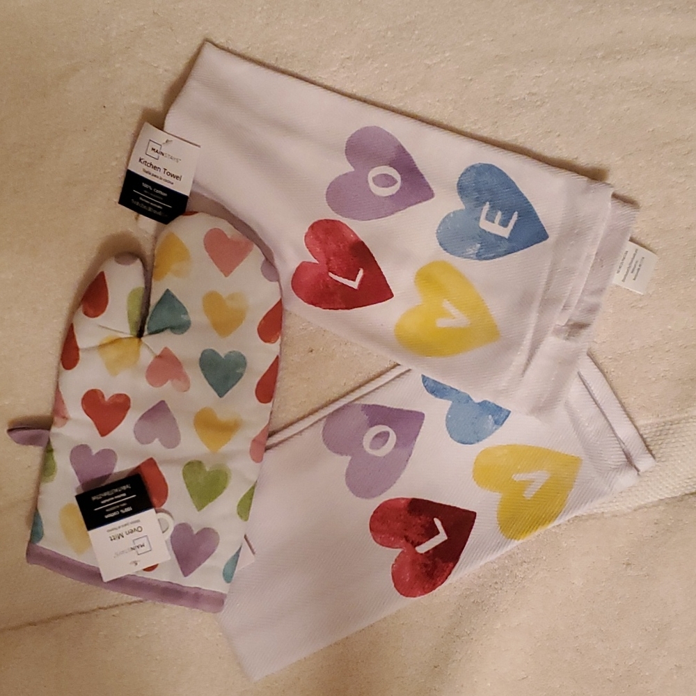 3pc Kitchen Towel, and Oven Mitt